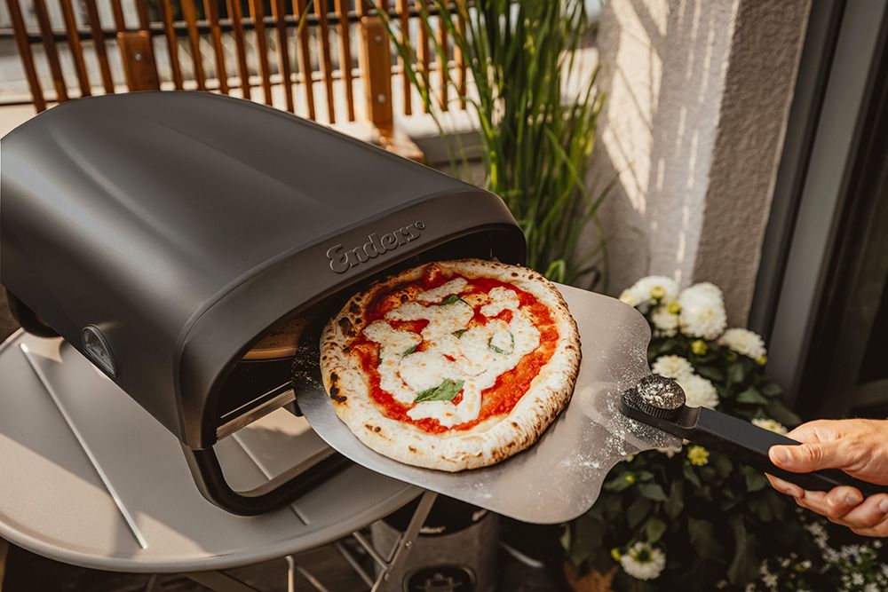 Enders pizzaovn med roterende steinplate paco rotate 210037