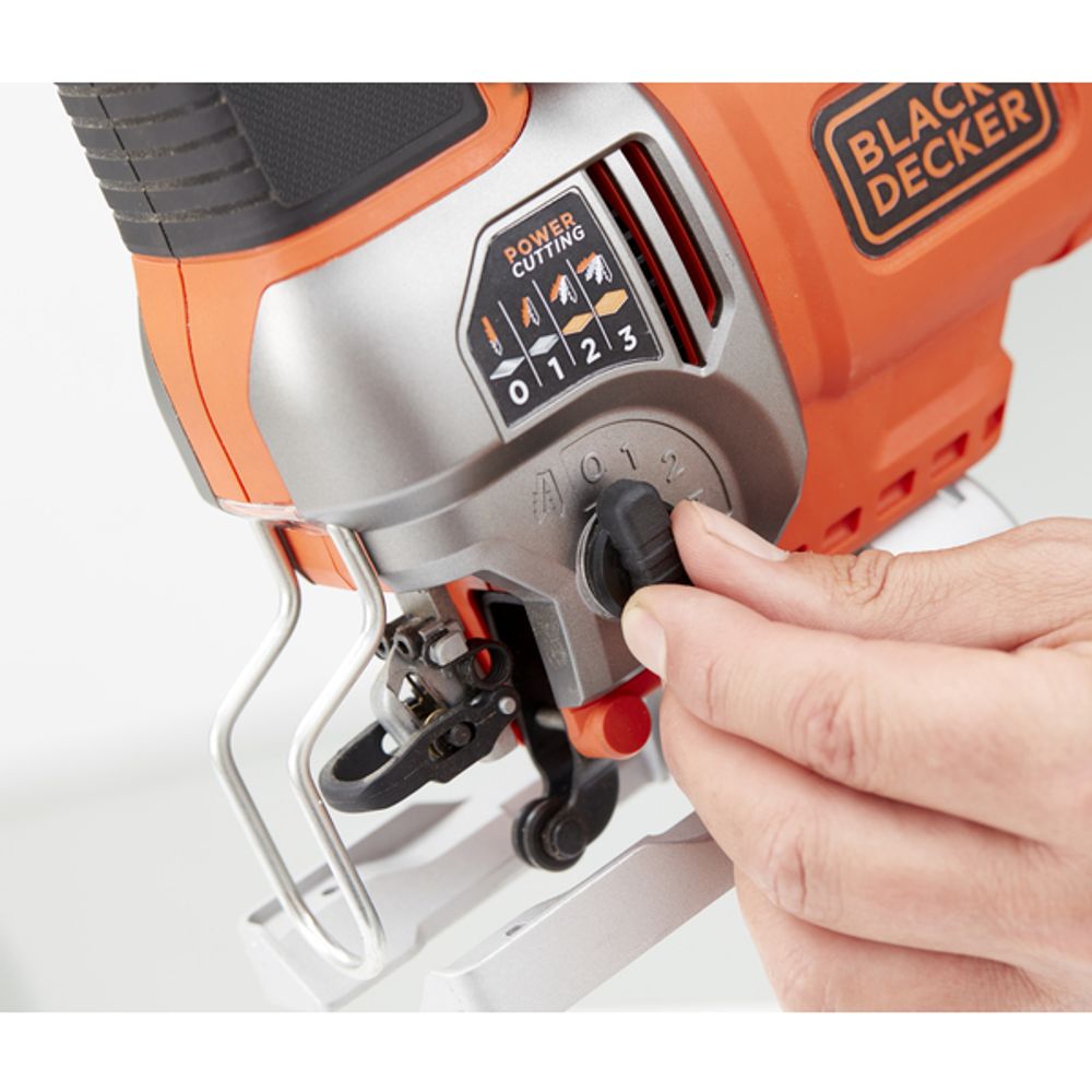 Black & Decker 650W stikksag BES610K
