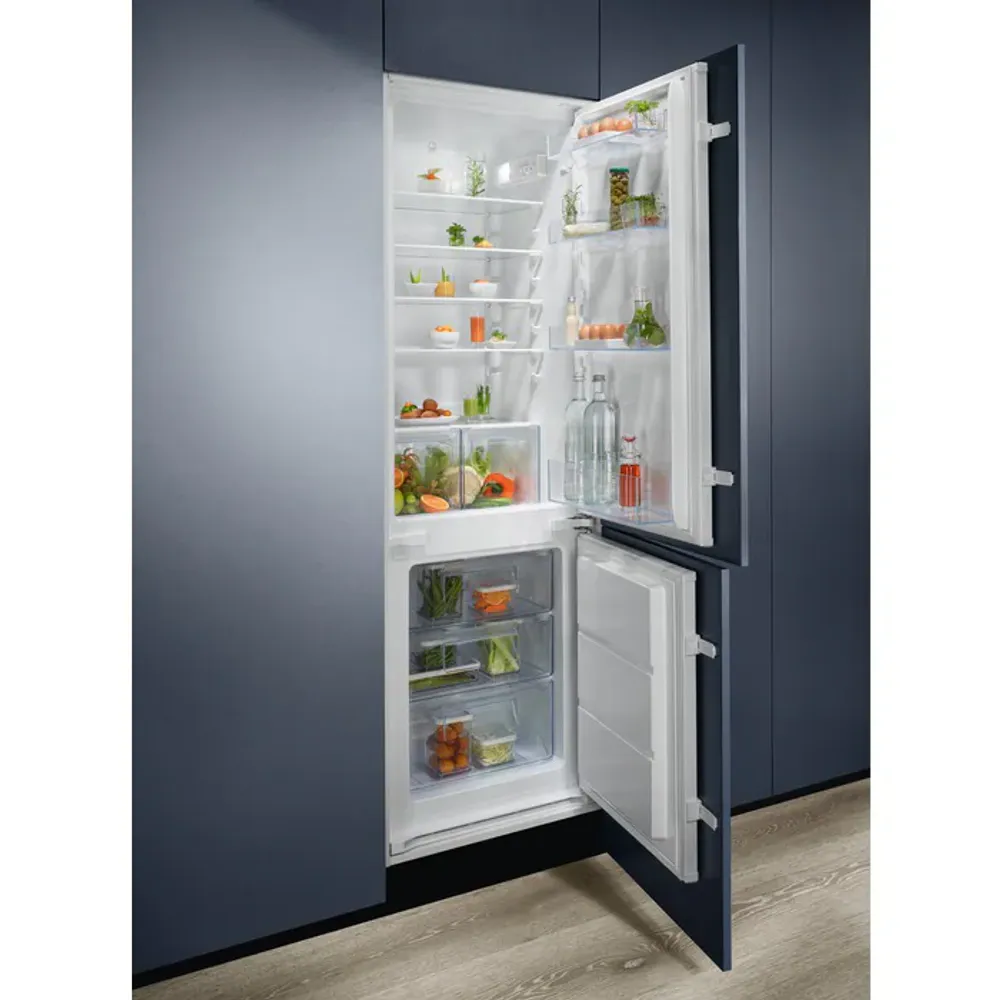 Electrolux kombiskap integrert Hvit LNS5LE18S
